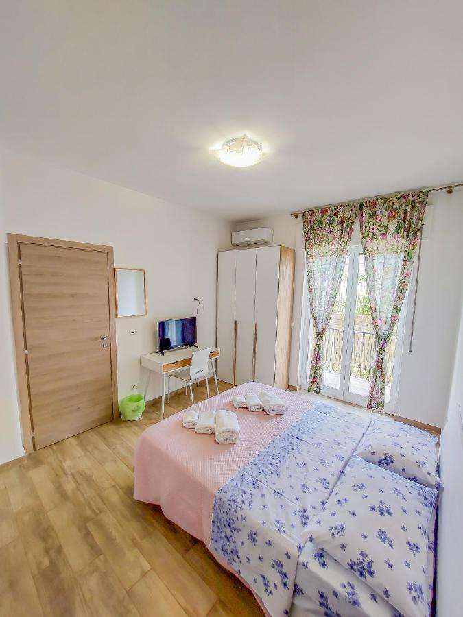 Metro Guest House 那不勒斯 外观 照片